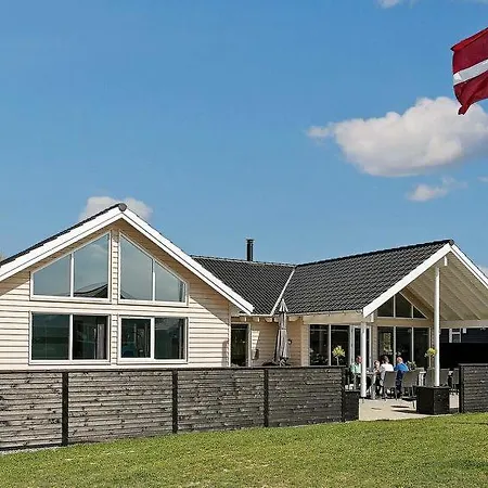 Eskilstrup Sleeps 18 Pool Wifi Eskilstrup (Funen)