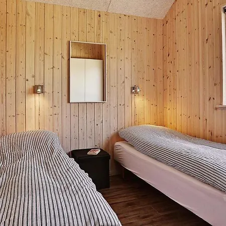 Eskilstrup Sleeps 18 Pool Wifi Holiday home *